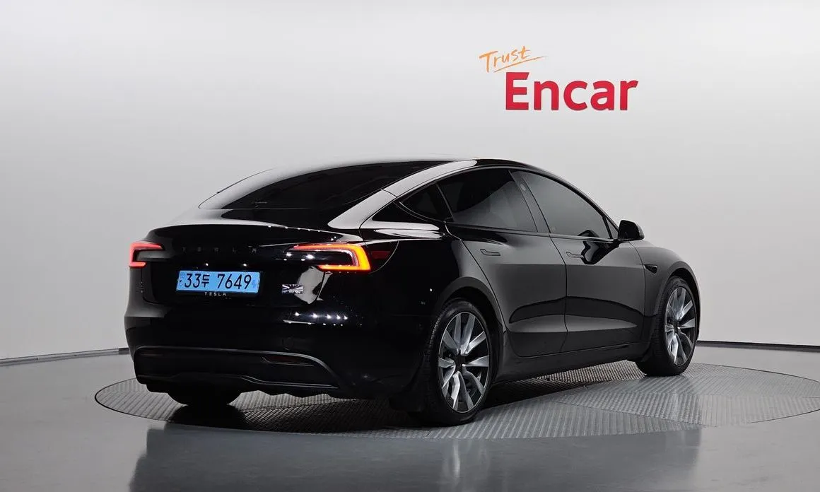 Tesla Model 3 — фото 3