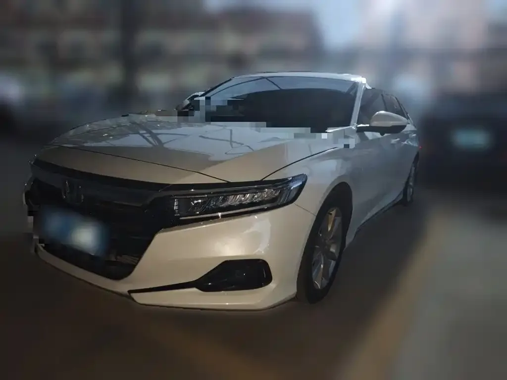 Honda Accord — фото 1