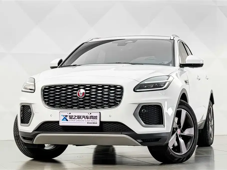 Jaguar E-PACE — фото 8