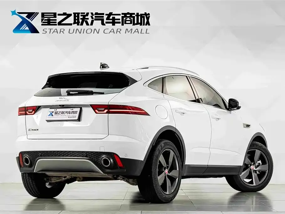 Jaguar E-PACE — фото 10