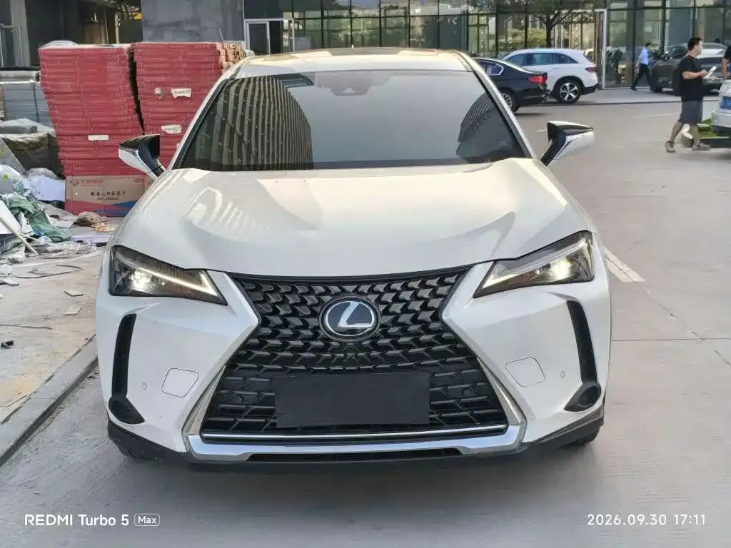 Lexus UX — фото 5