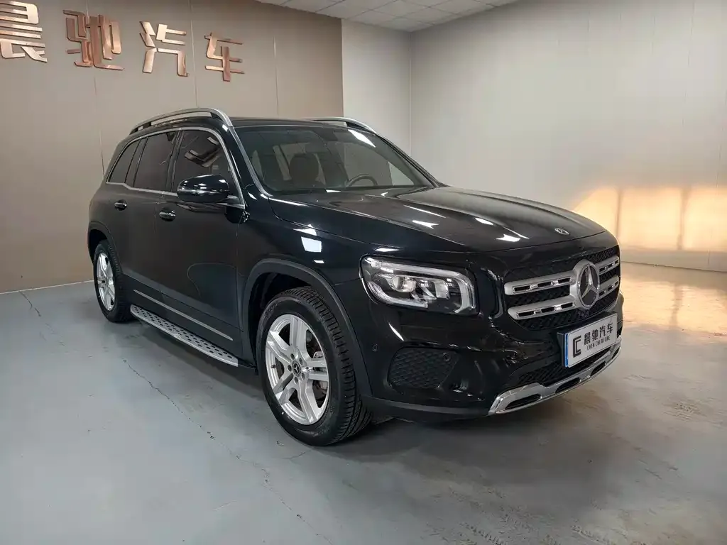 Mercedes-Benz GLB — фото 10