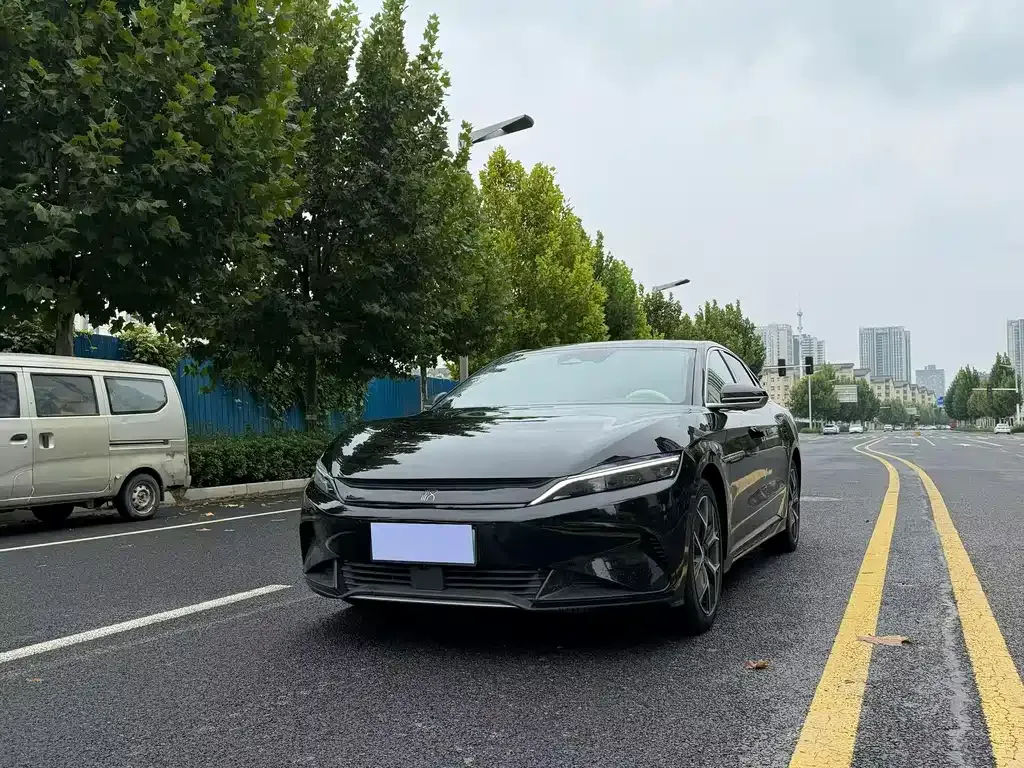 BYD Han — фото 1