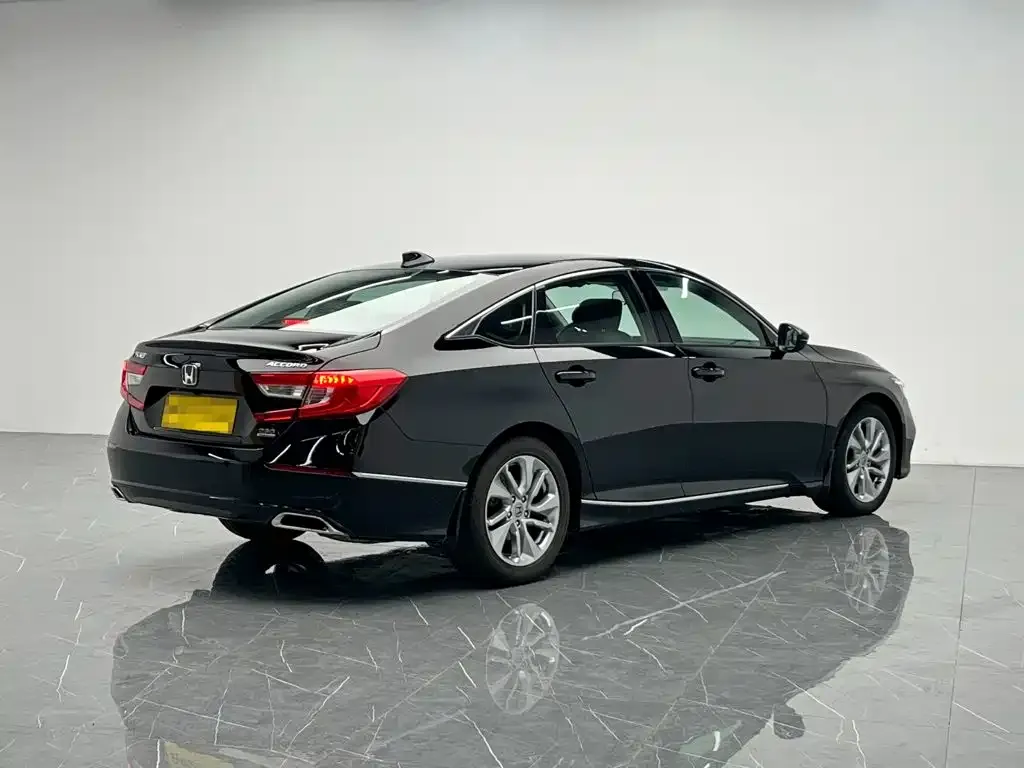 Honda Accord — фото 5