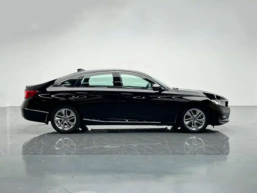 Honda Accord — фото 3