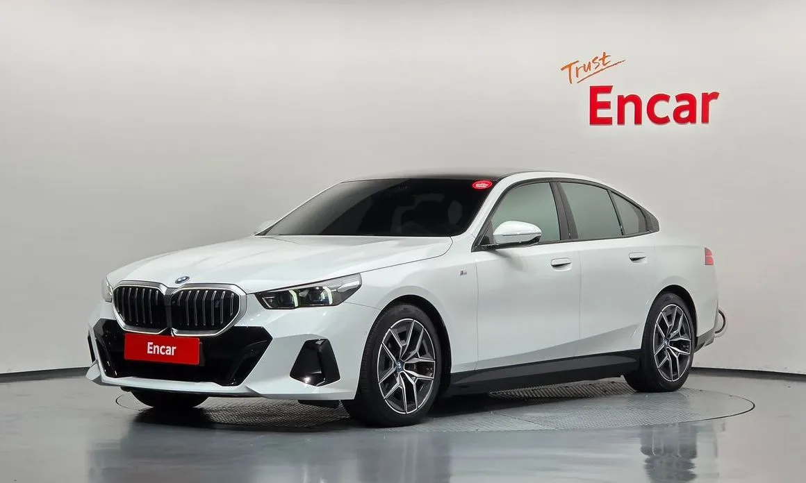 BMW i5 — фото 1
