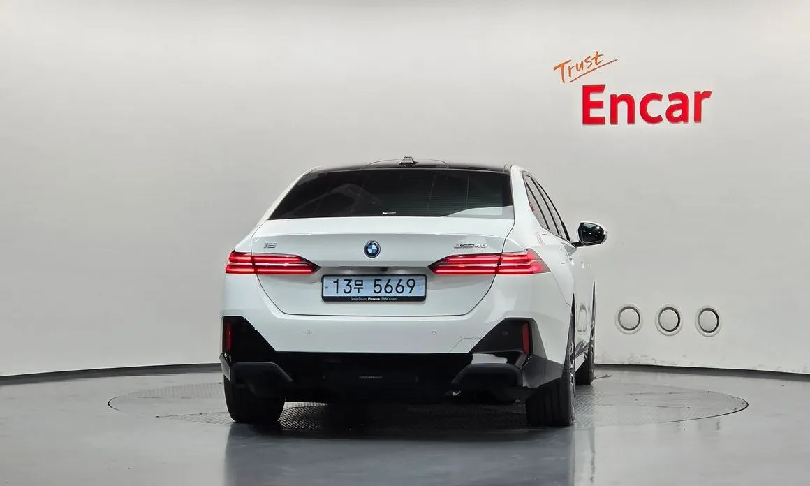BMW i5 — фото 4