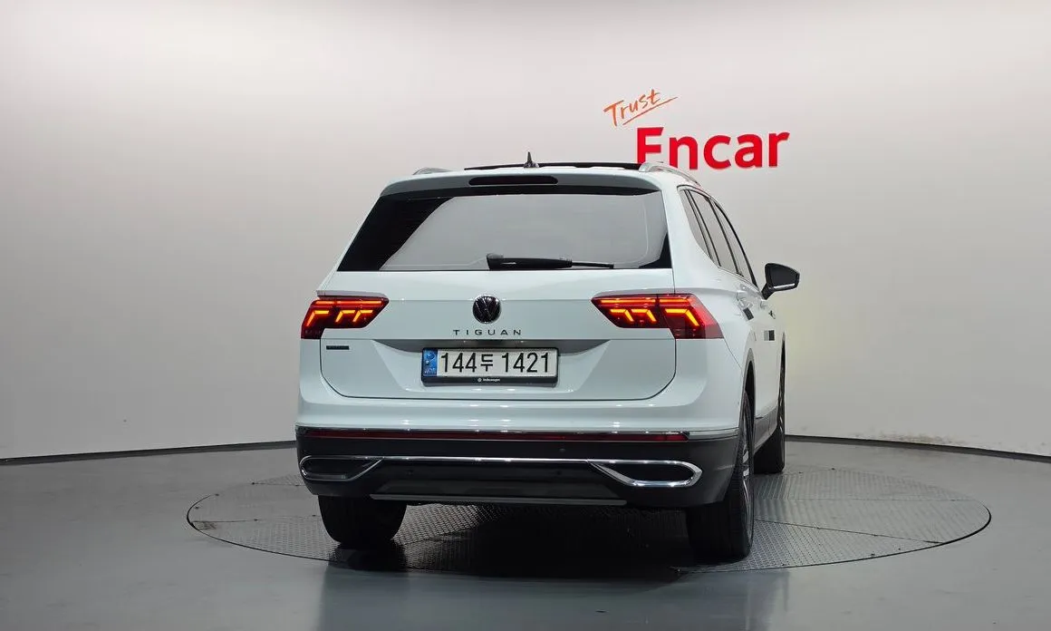 Volkswagen Tiguan — фото 4