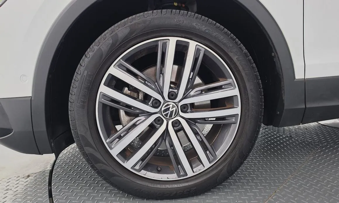 Volkswagen Tiguan — фото 7