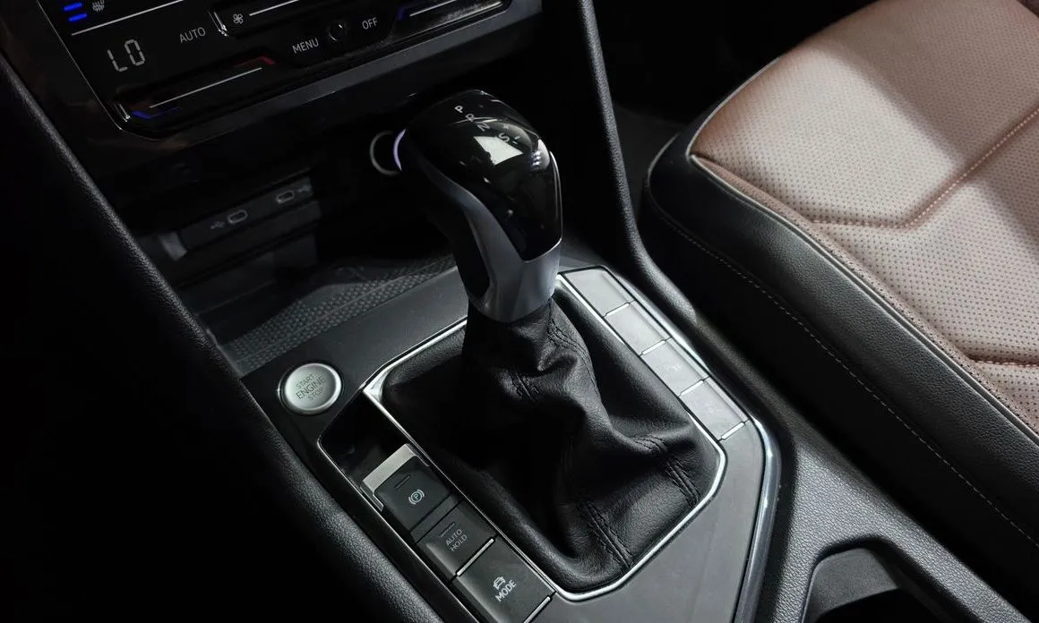 Volkswagen Tiguan — фото 6