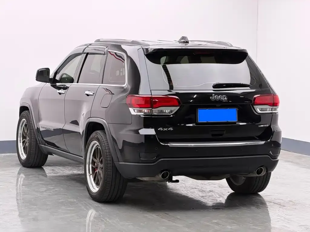 Jeep Grand Cherokee (Import) — фото 6