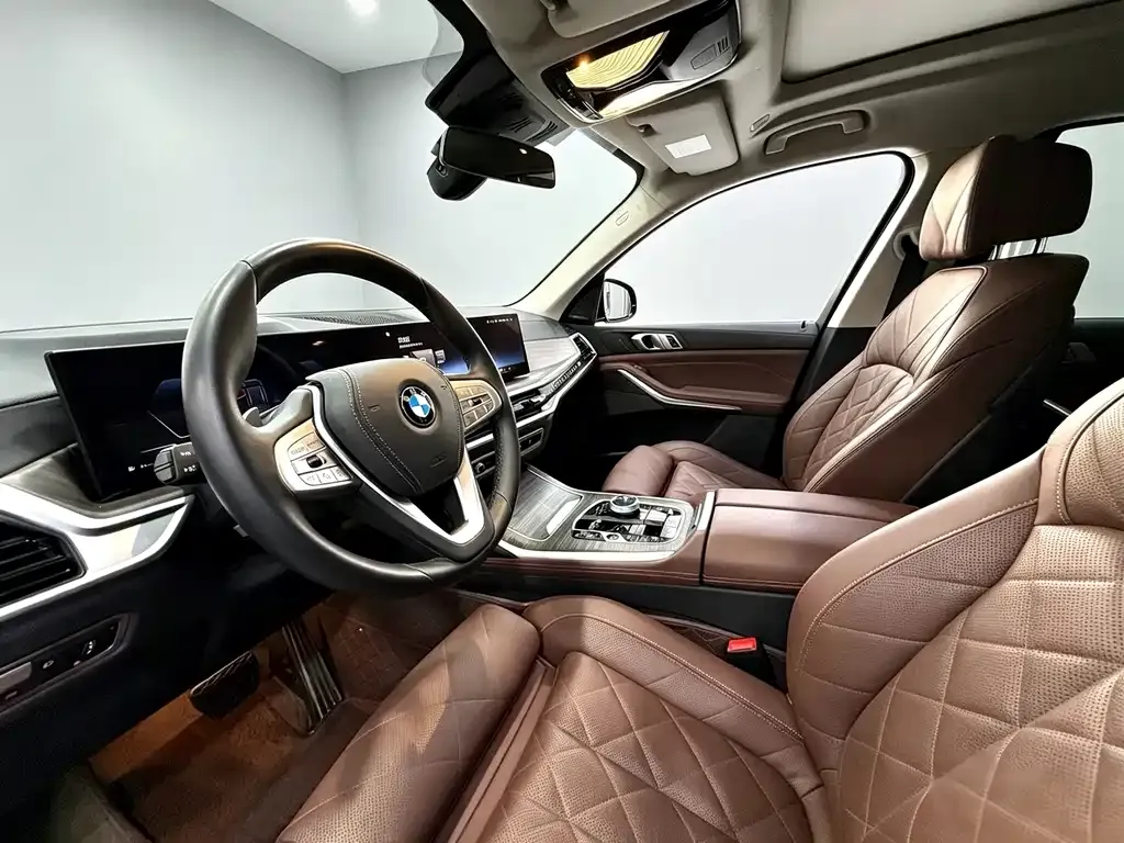 BMW X7 — фото 10