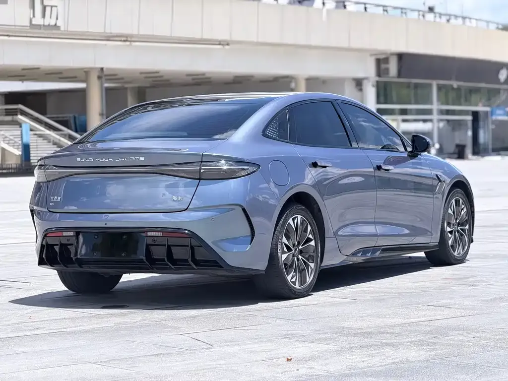 BYD Seal — фото 7