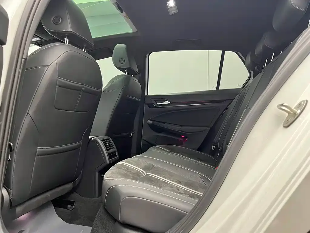 Volkswagen Golf — фото 4
