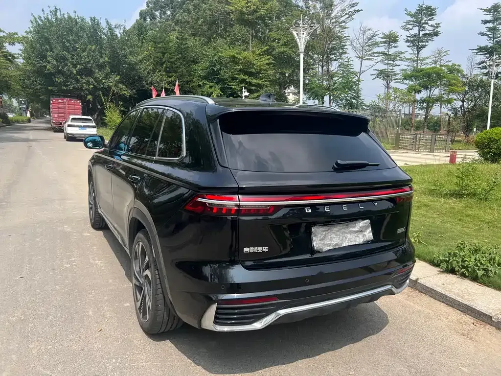 Geely Xingyue L — фото 3
