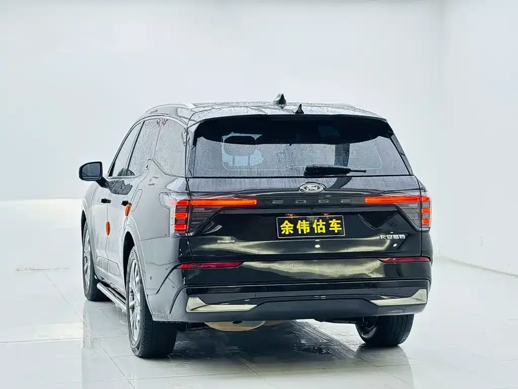 Ford Edge — фото 5