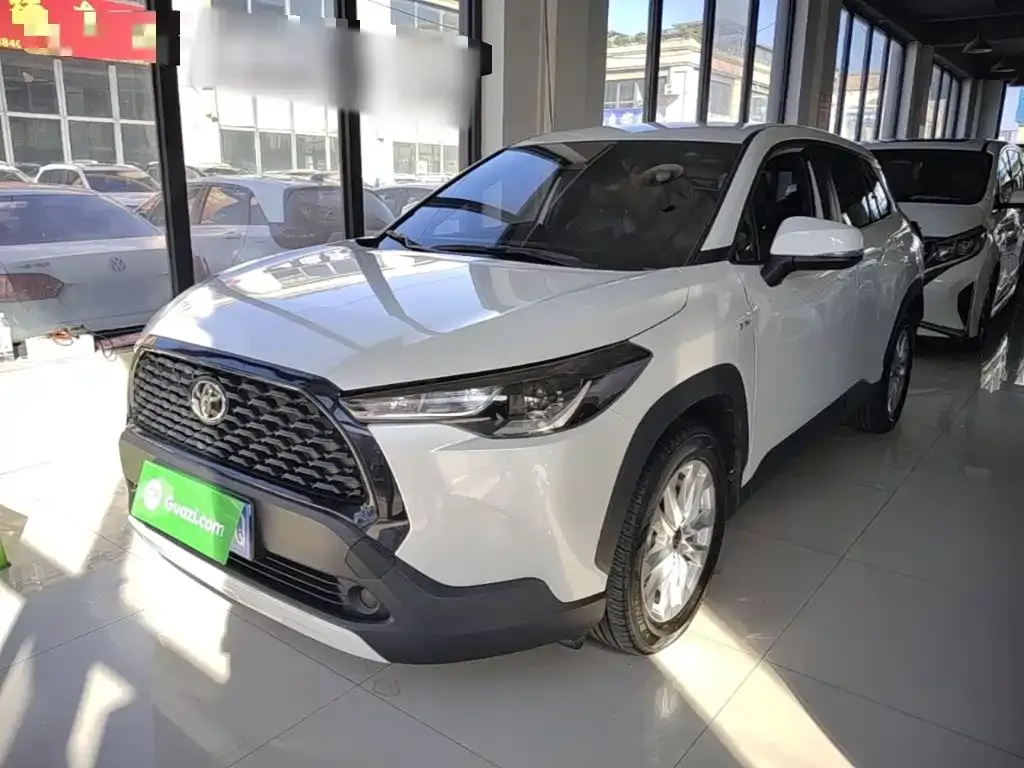 Toyota Corolla Cross — фото 1