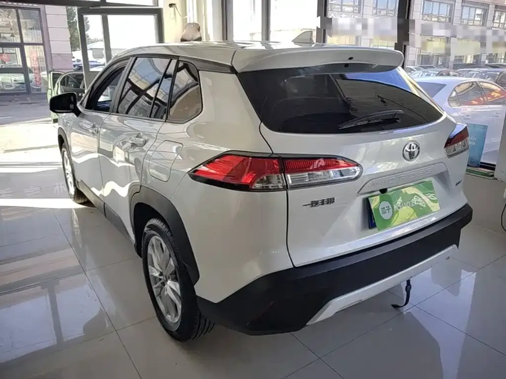 Toyota Corolla Cross — фото 10