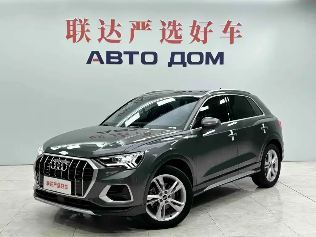 Audi Q3 — фото 1
