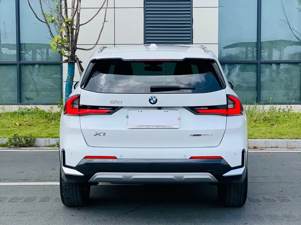 BMW X1 — фото 10