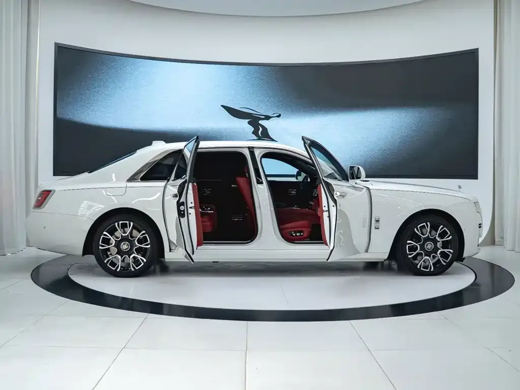 Rolls-Royce Ghost — фото 7