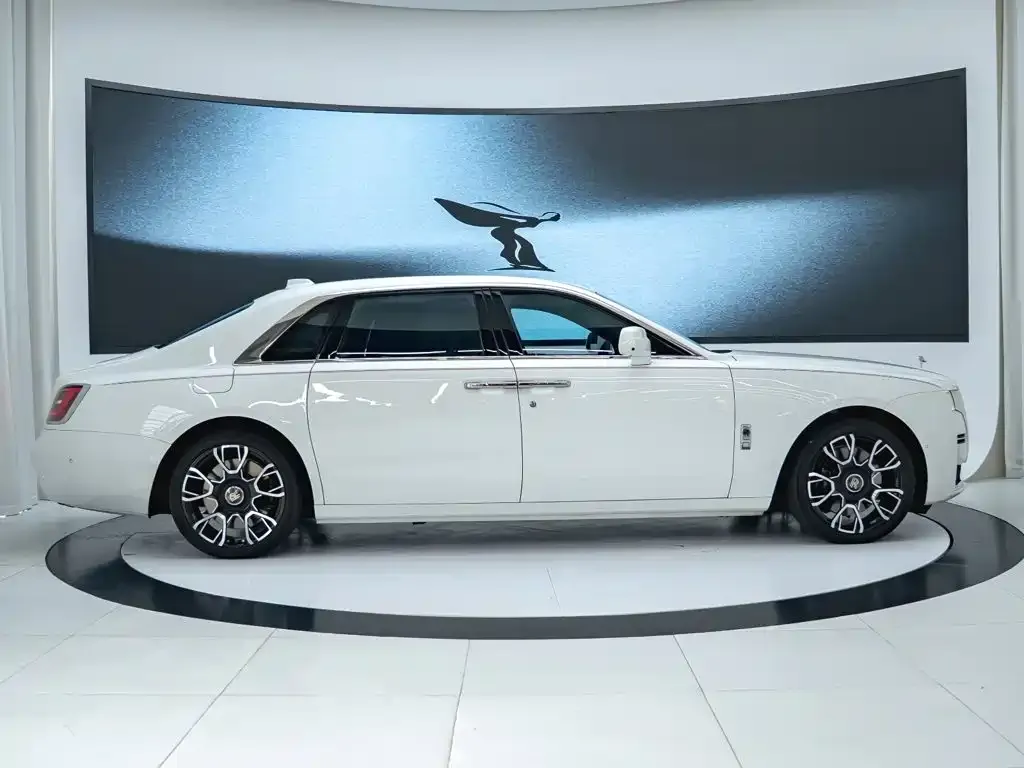 Rolls-Royce Ghost — фото 9