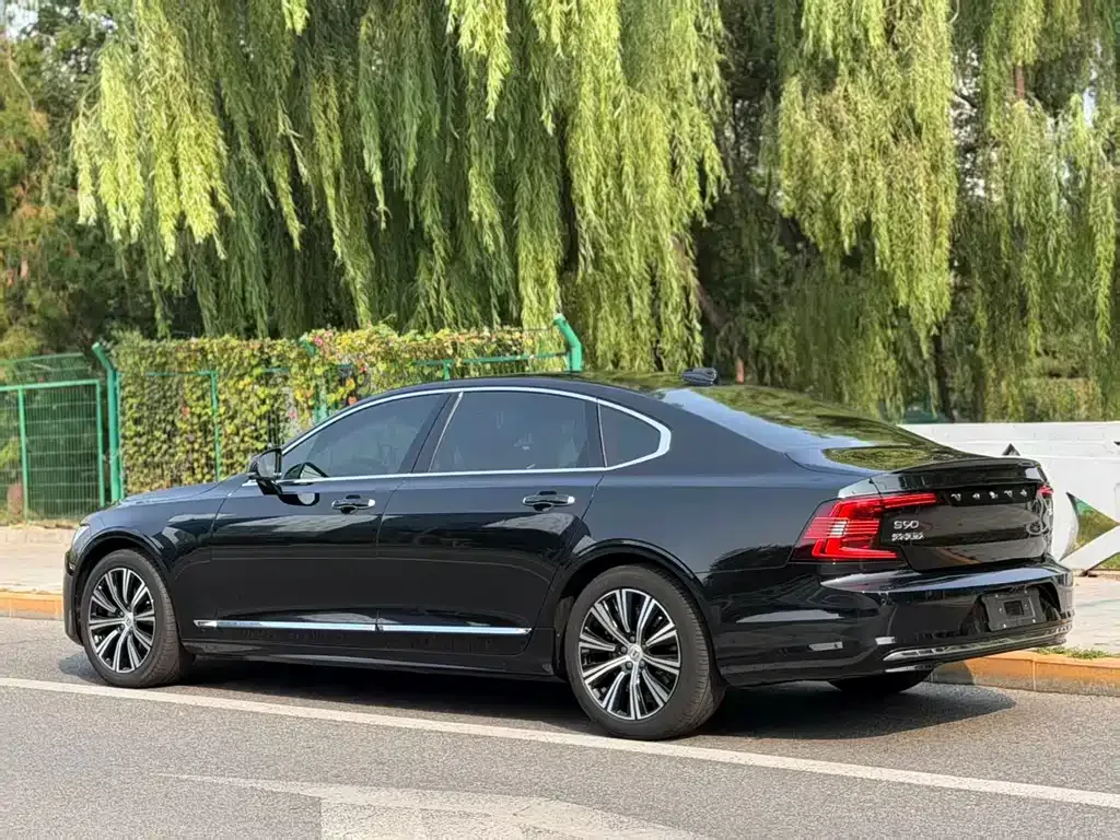 Volvo S90 — фото 9