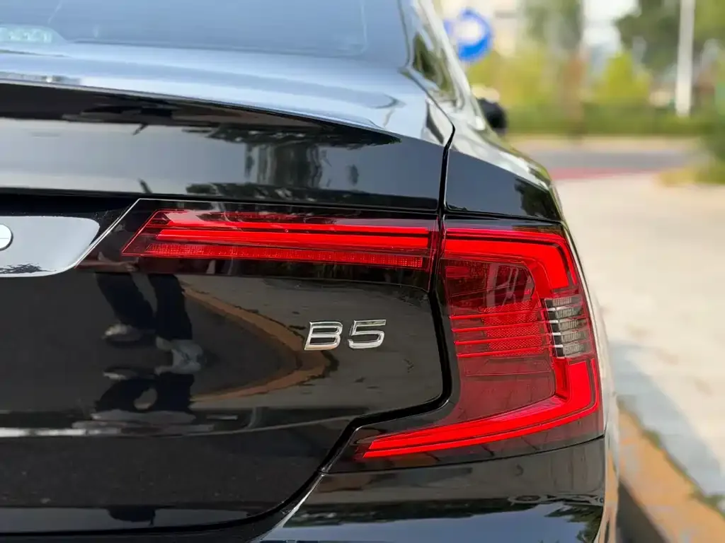 Volvo S90 — фото 7