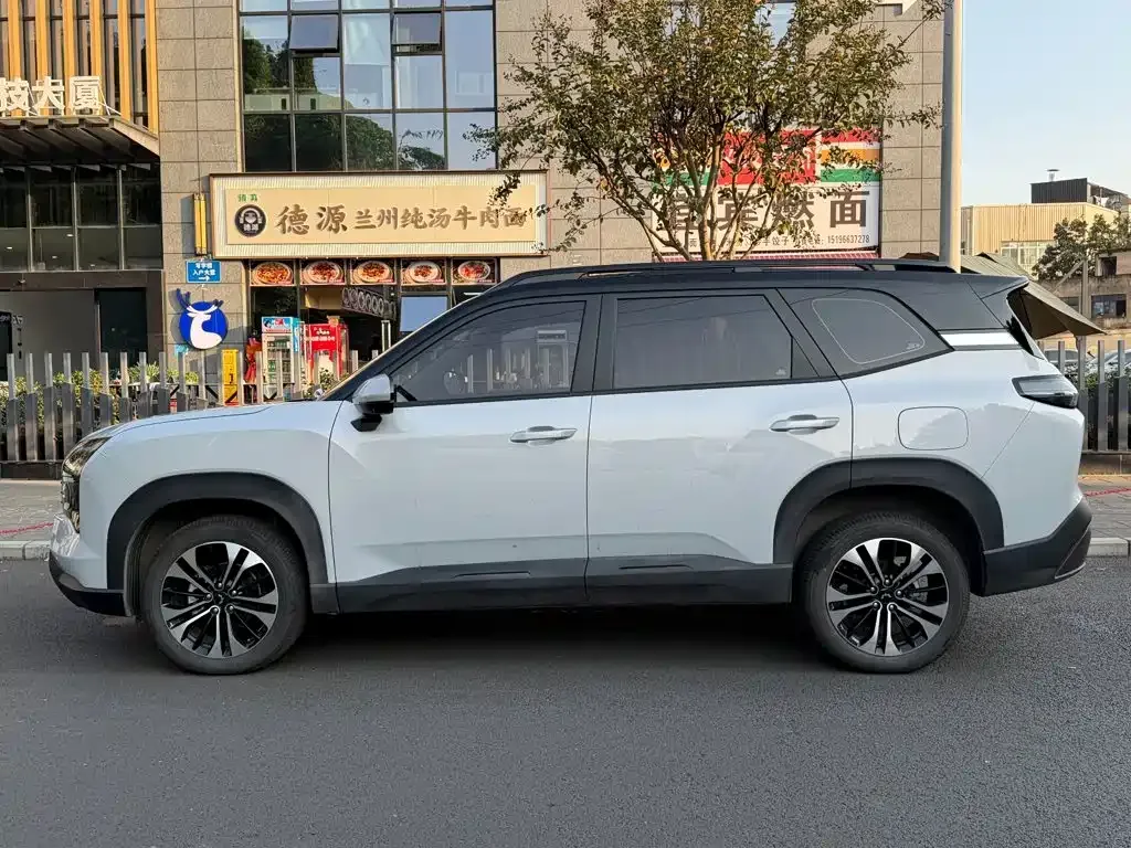 Wuling Xingguang 560 New Energy — фото 7