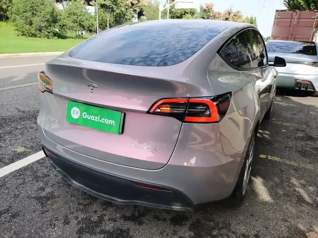 Tesla Model Y — фото 7