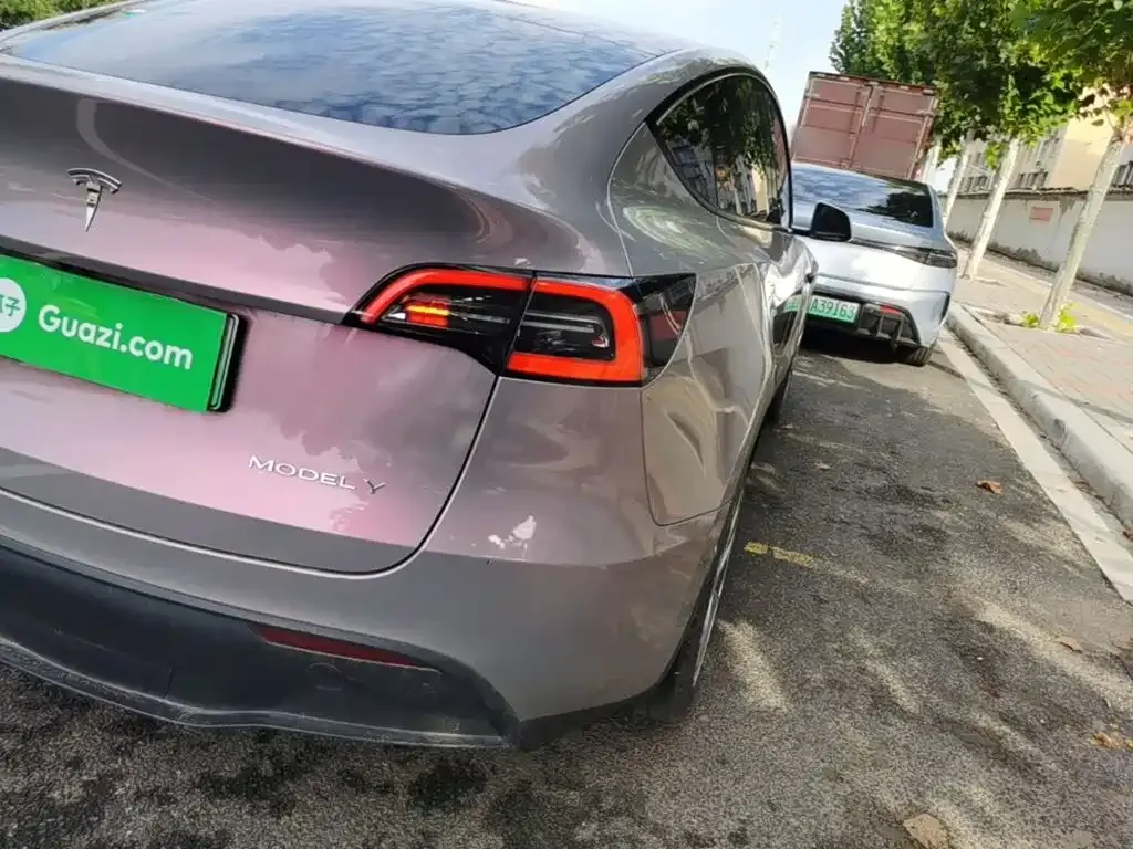 Tesla Model Y — фото 6