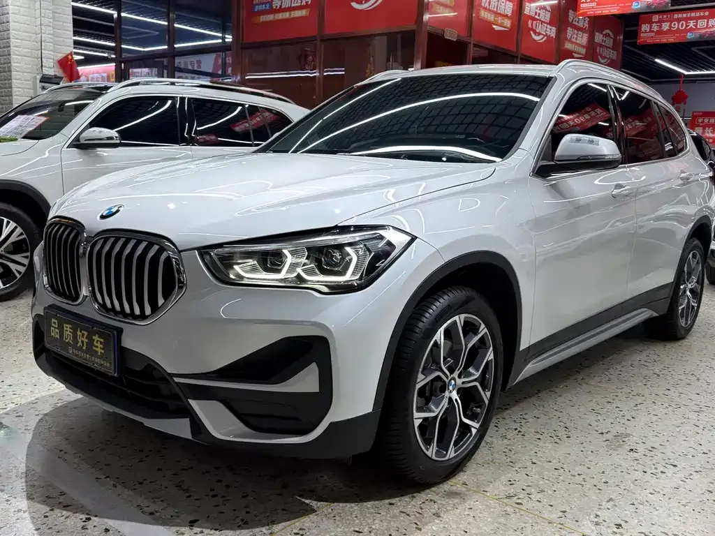 BMW X1 — фото 1