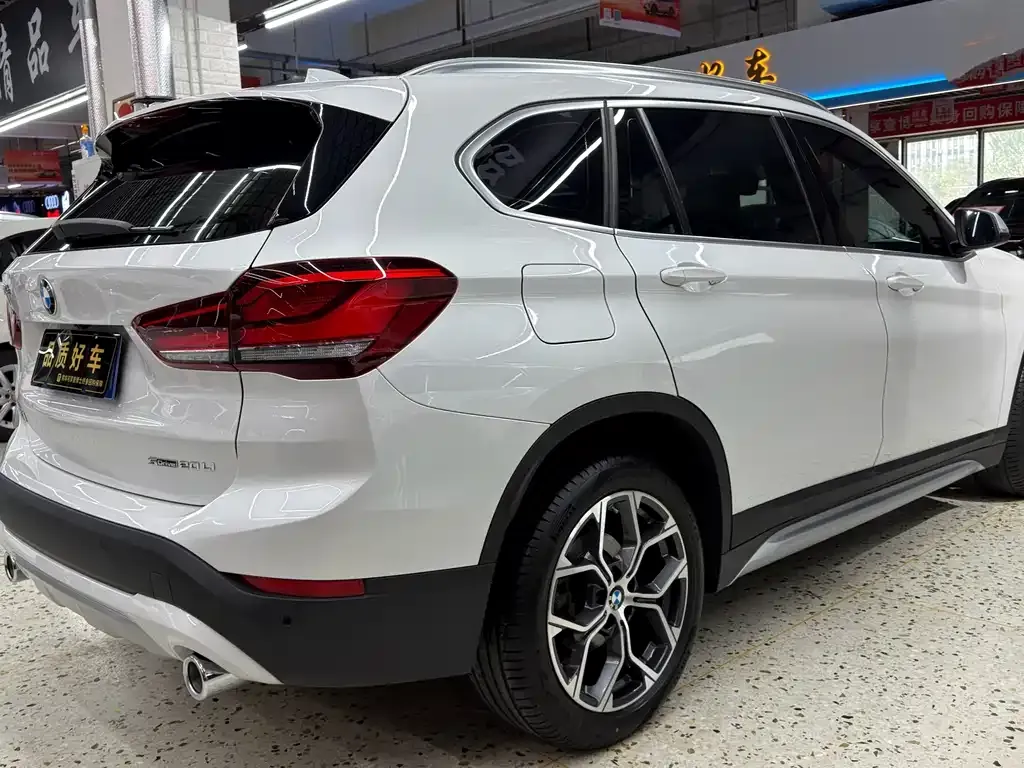BMW X1 — фото 8