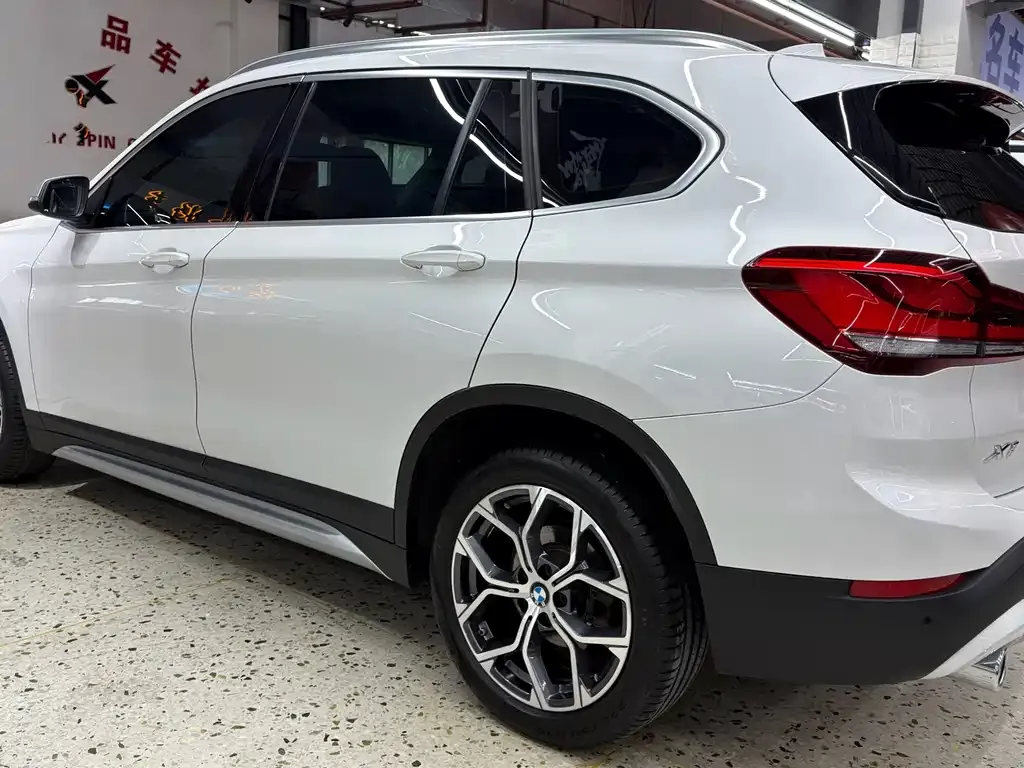 BMW X1 — фото 10