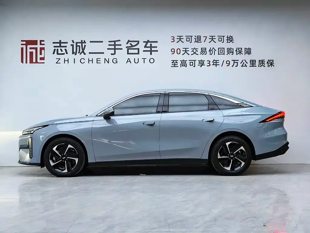 Geely Galaxy L6 — фото 10