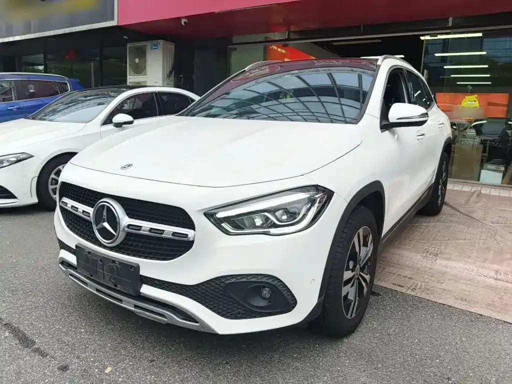 Mercedes-Benz GLA — фото 1
