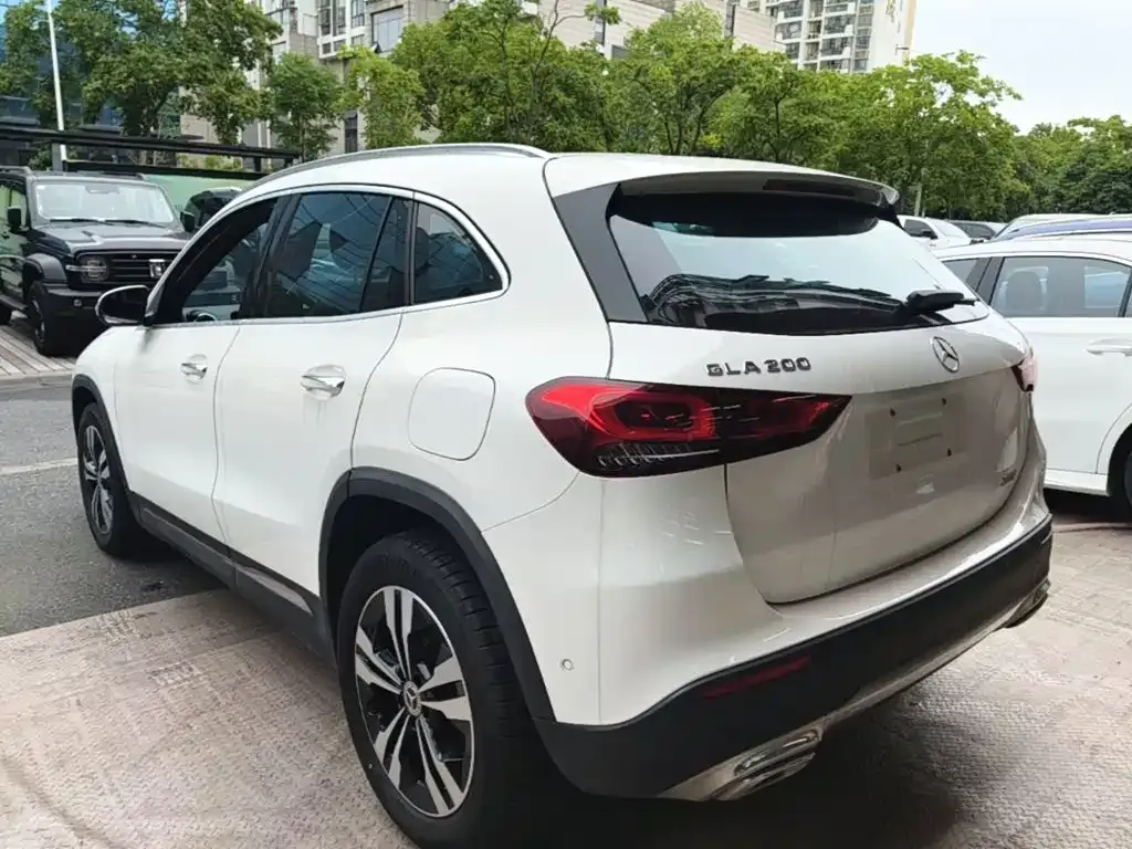 Mercedes-Benz GLA — фото 9