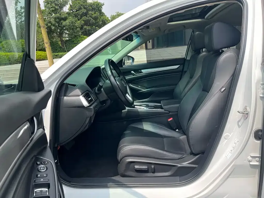 Honda Accord — фото 3