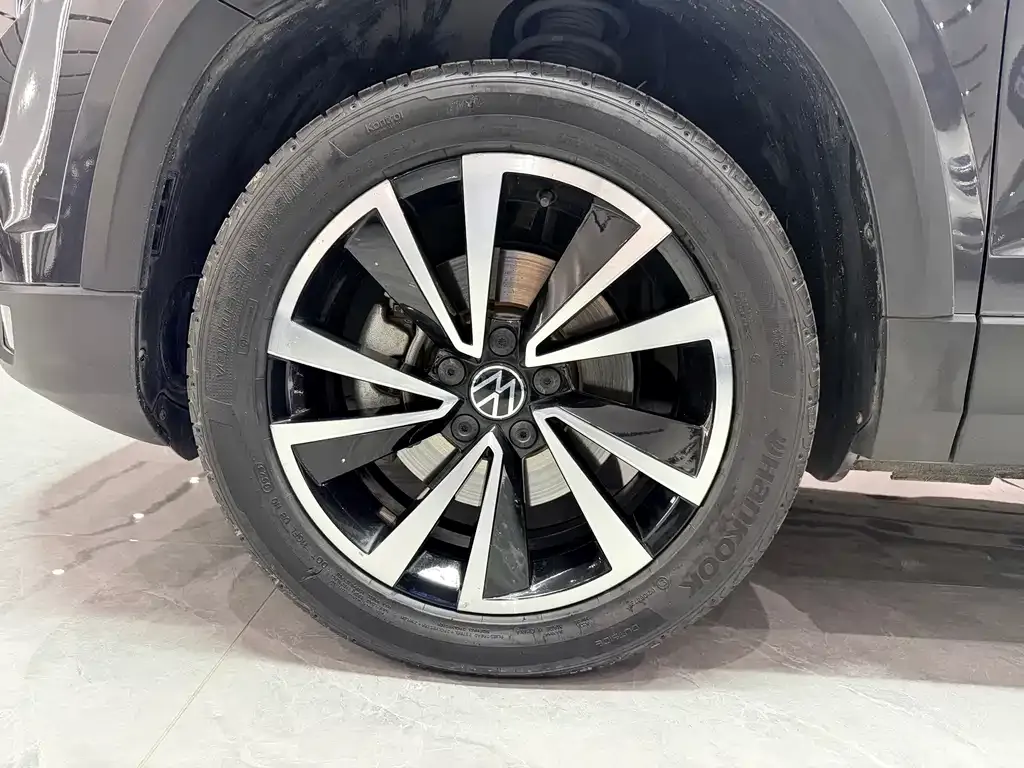 Volkswagen Tharu — фото 2