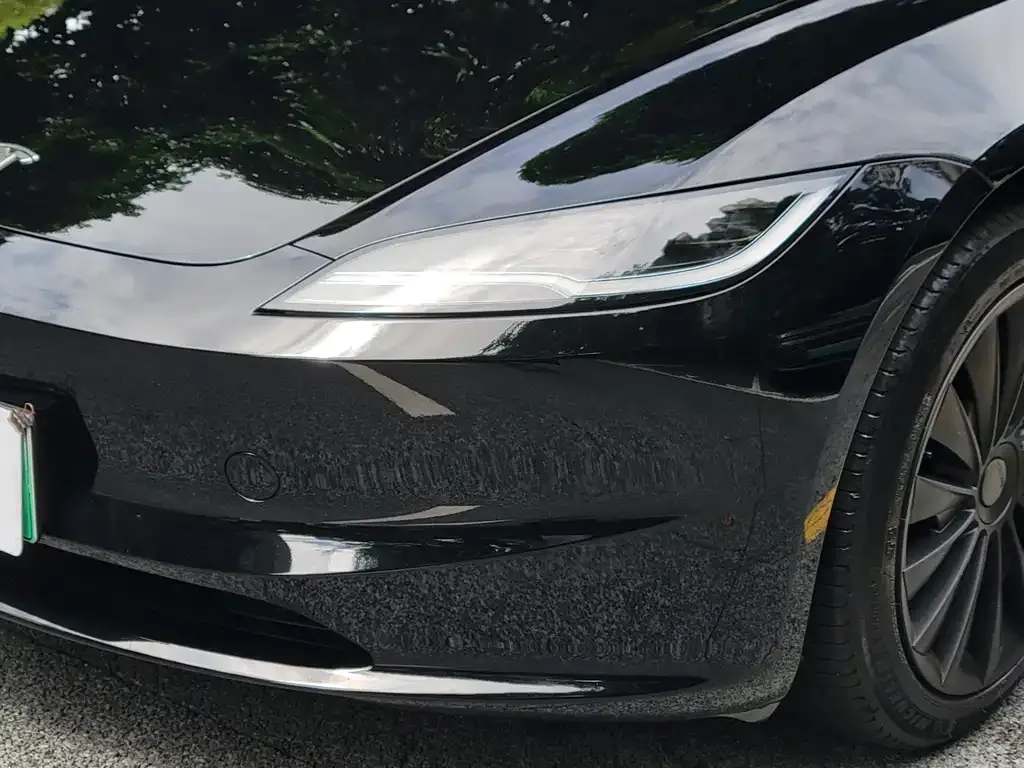 Tesla Model 3 — фото 7