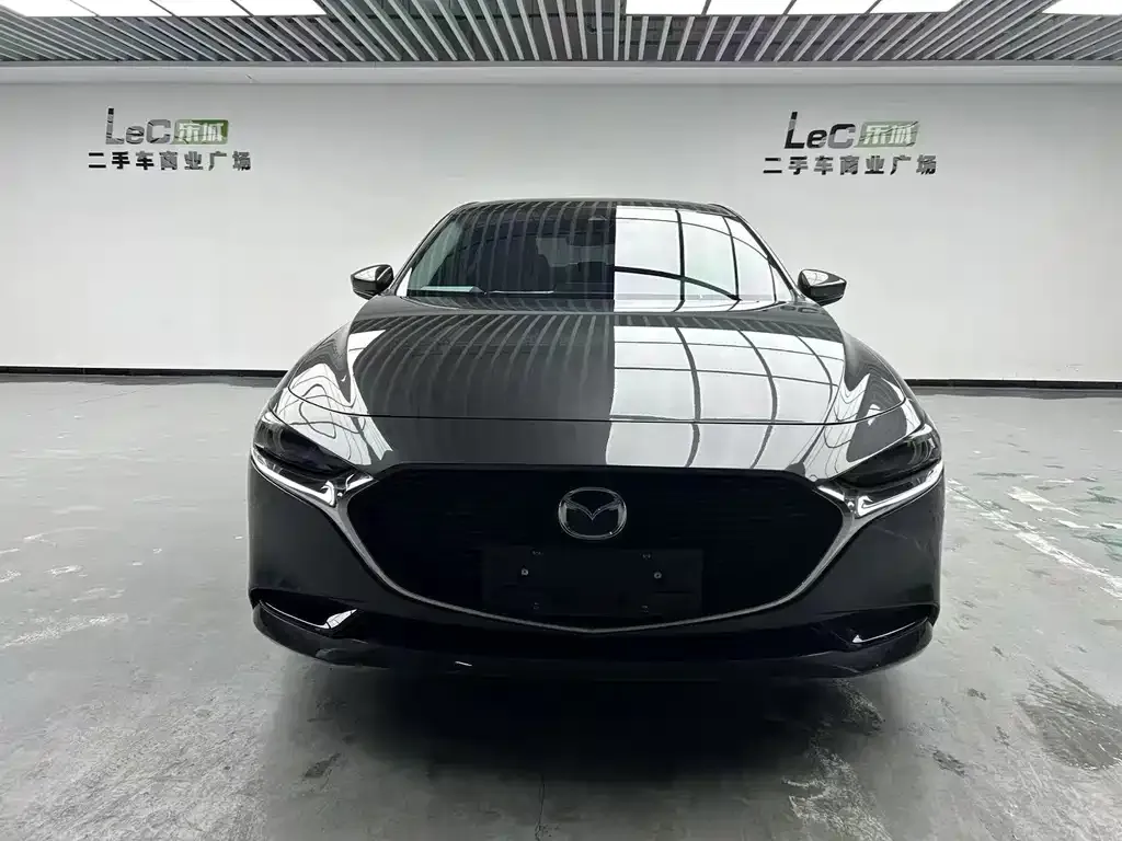 Mazda 3 Axela — фото 1