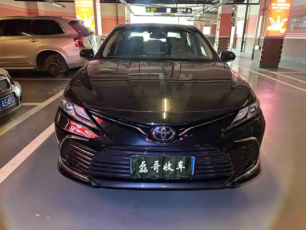 Toyota Camry — фото 7