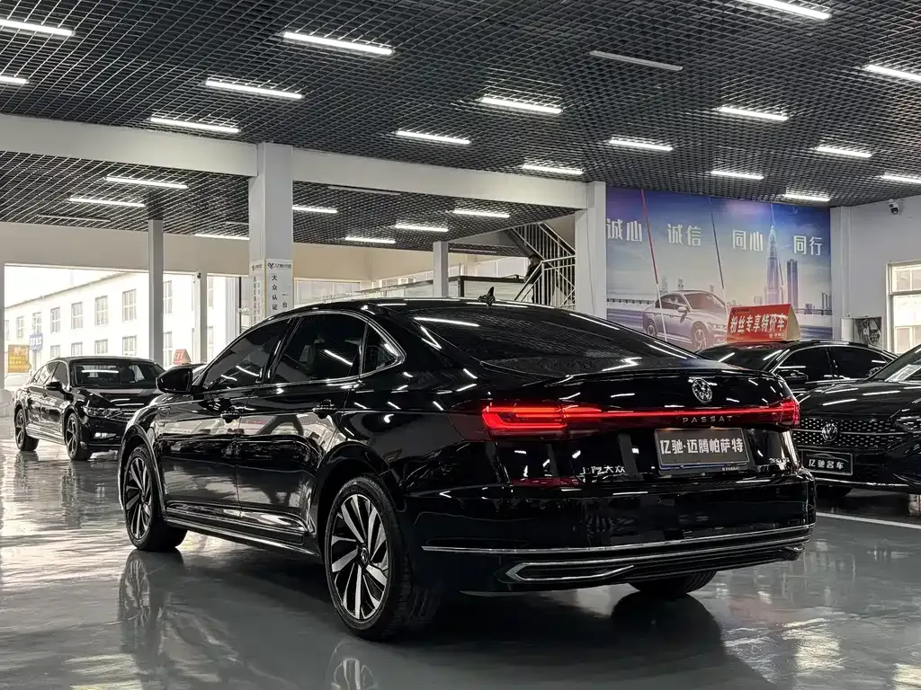 Volkswagen Passat — фото 10