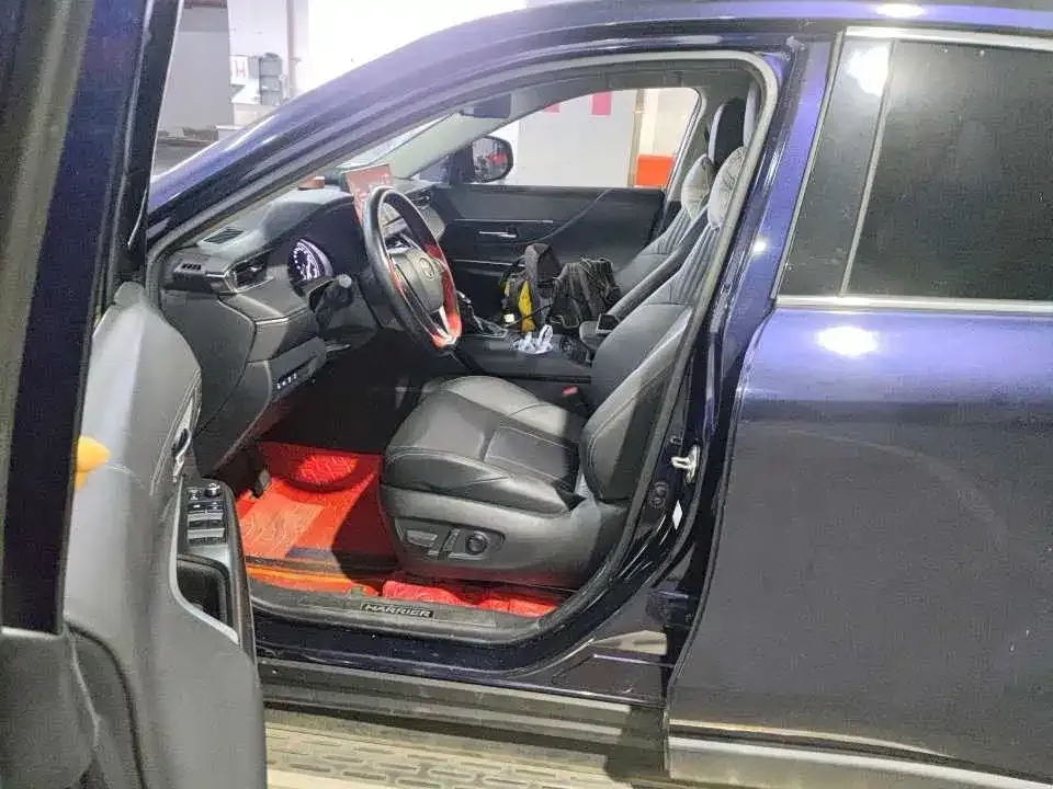 Toyota Harrier — фото 7
