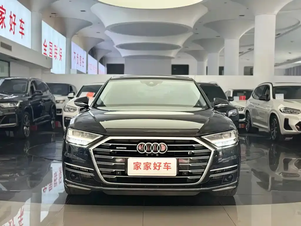 Audi A8 — фото 8