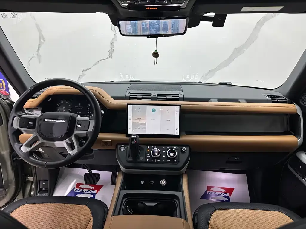 Land Rover Defender — фото 10