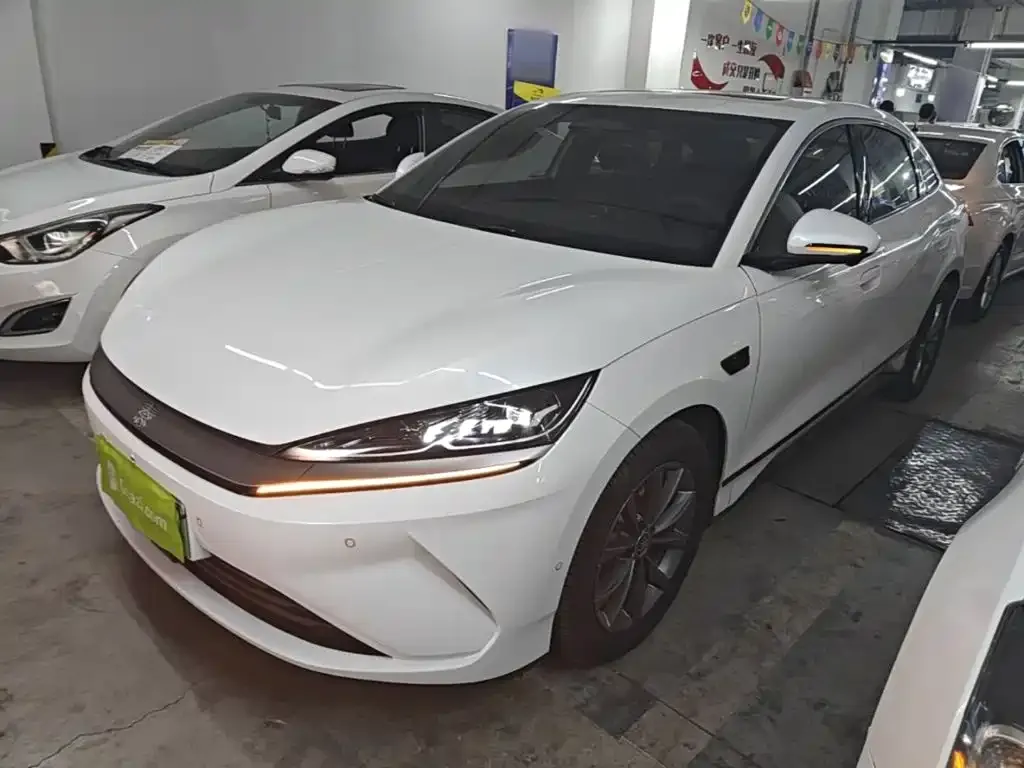 BYD Qin L — фото 9