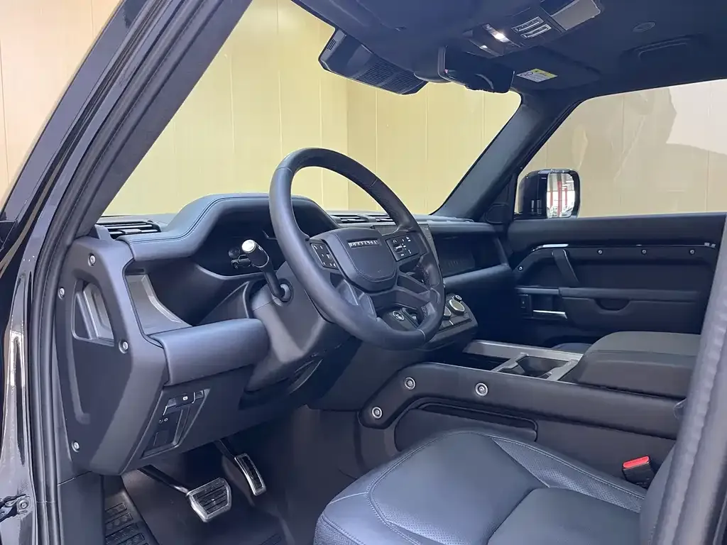 Land Rover Defender — фото 8