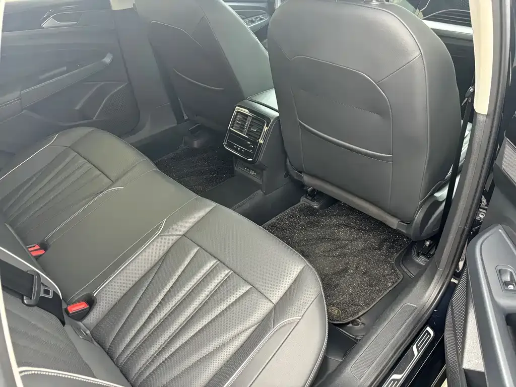 Volkswagen Passat — фото 5