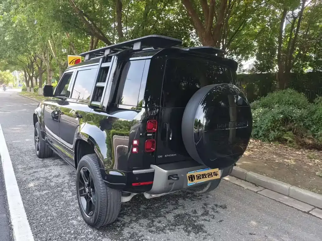 Land Rover Defender — фото 5